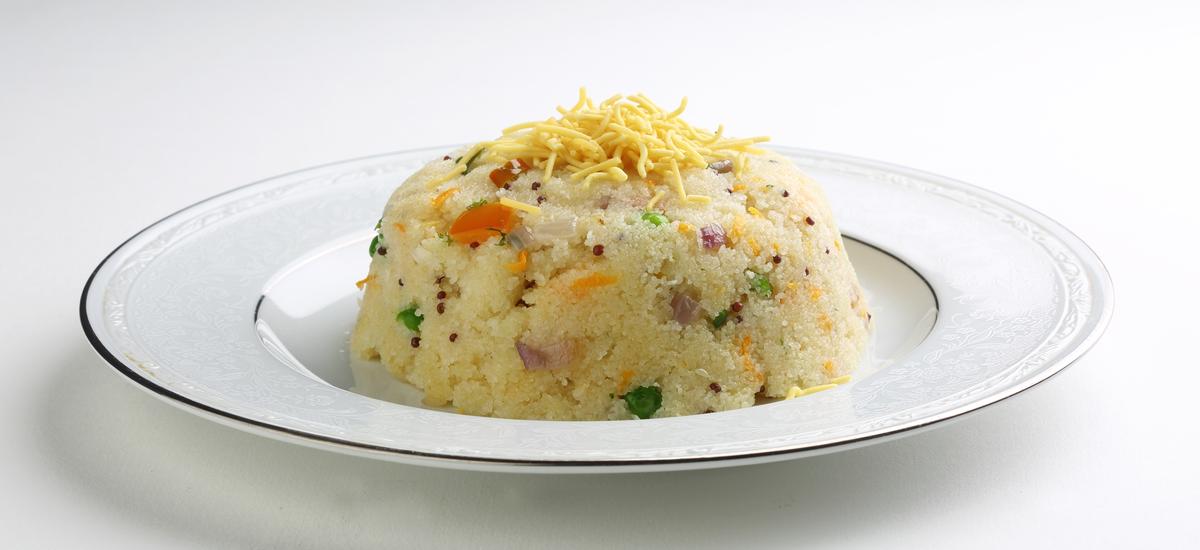 UPMA AND GREEN PEAS